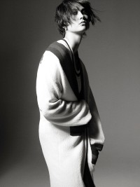 Editorial - © RORY VAN MILLINGEN