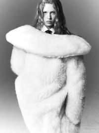 Editorial - © RORY VAN MILLINGEN