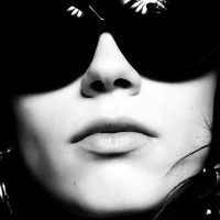 Editorial - © RORY VAN MILLINGEN