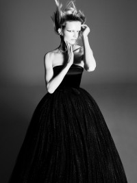 Editorial - © RORY VAN MILLINGEN