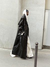 Editorial - © RORY VAN MILLINGEN