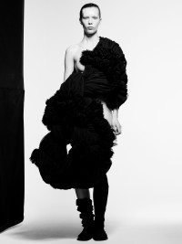 Editorial - © RORY VAN MILLINGEN