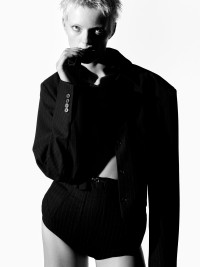 Editorial - © RORY VAN MILLINGEN