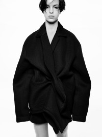 Editorial - © RORY VAN MILLINGEN