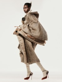 Editorial - © RORY VAN MILLINGEN