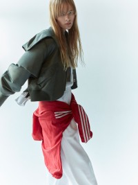 Editorial - © RORY VAN MILLINGEN