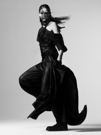 Editorial - © RORY VAN MILLINGEN