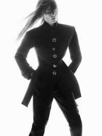 Editorial - © RORY VAN MILLINGEN
