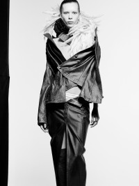 Editorial - © RORY VAN MILLINGEN